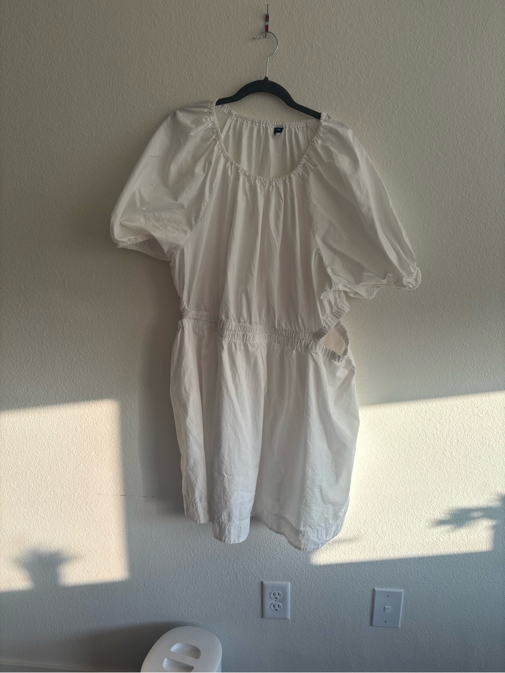 White Puff-Sleeve Mini Dress with Gathered Waist - Unbranded